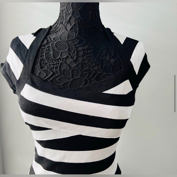 EUC WHBM beautiful black/white stripped fitted bodycon cap sleeve top. - Picture 2 of 11